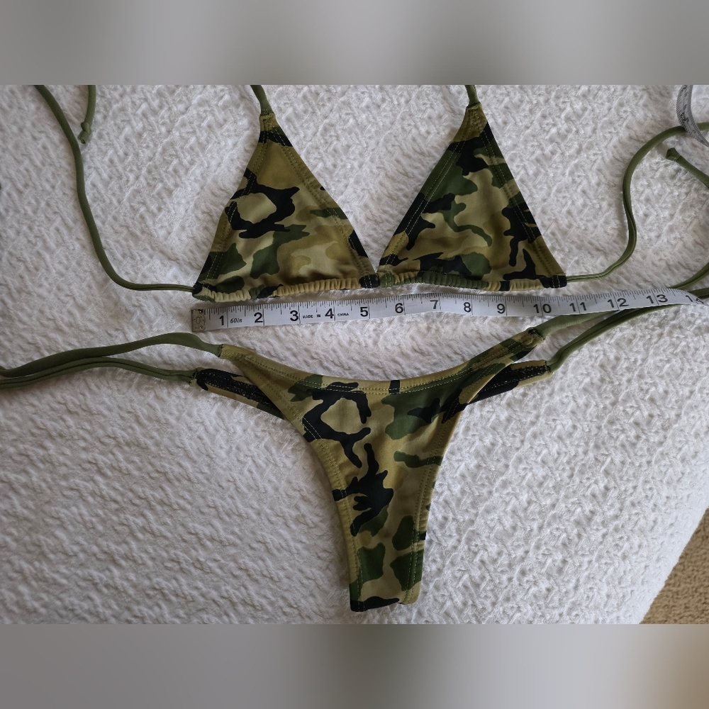 Micro Bikini - Picture 3 of 5